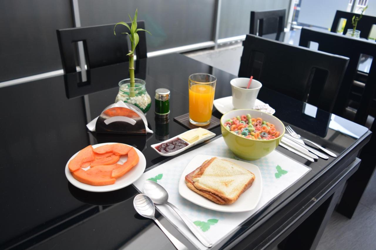 Hotel Quality Comfort House Bogotá Extérieur photo