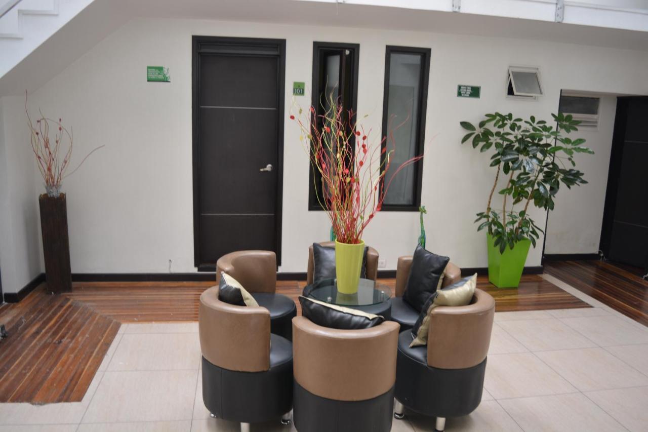 Hotel Quality Comfort House Bogotá Extérieur photo