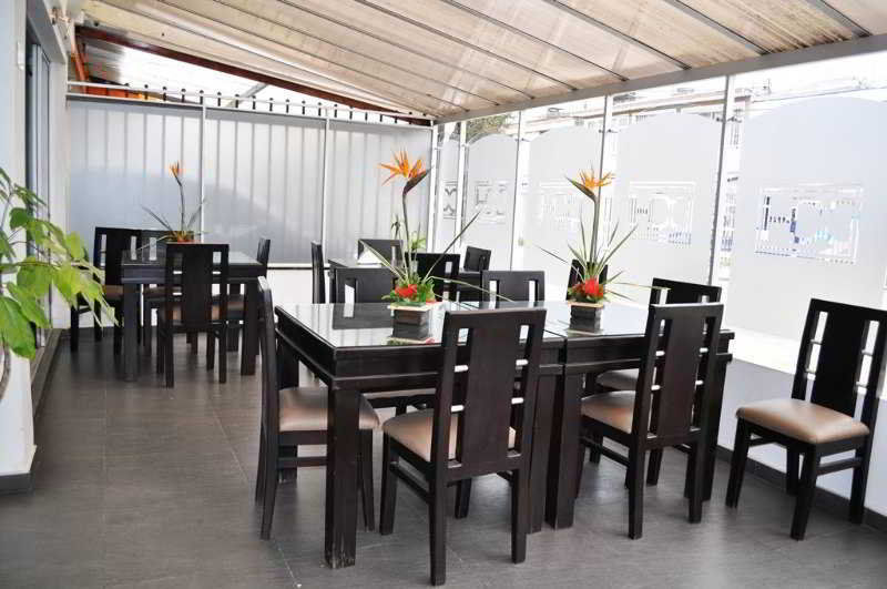Hotel Quality Comfort House Bogotá Extérieur photo