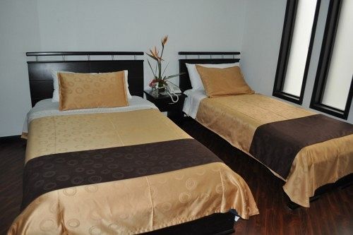 Hotel Quality Comfort House Bogotá Extérieur photo