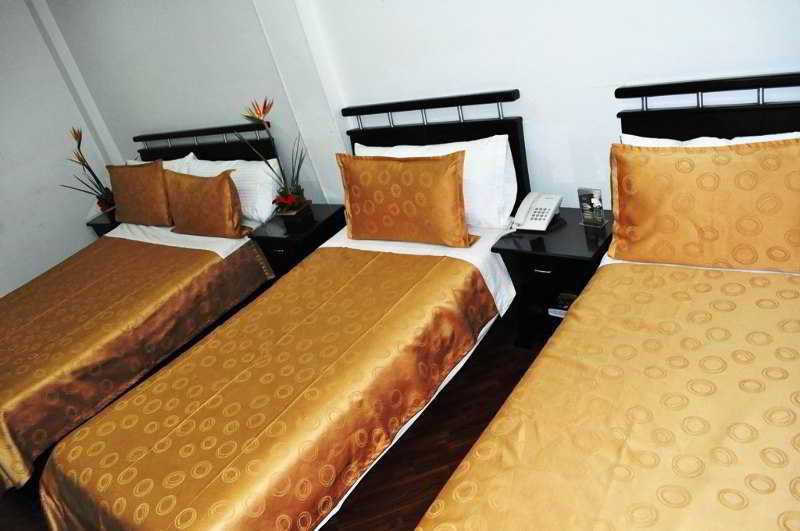 Hotel Quality Comfort House Bogotá Extérieur photo