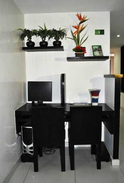 Hotel Quality Comfort House Bogotá Extérieur photo