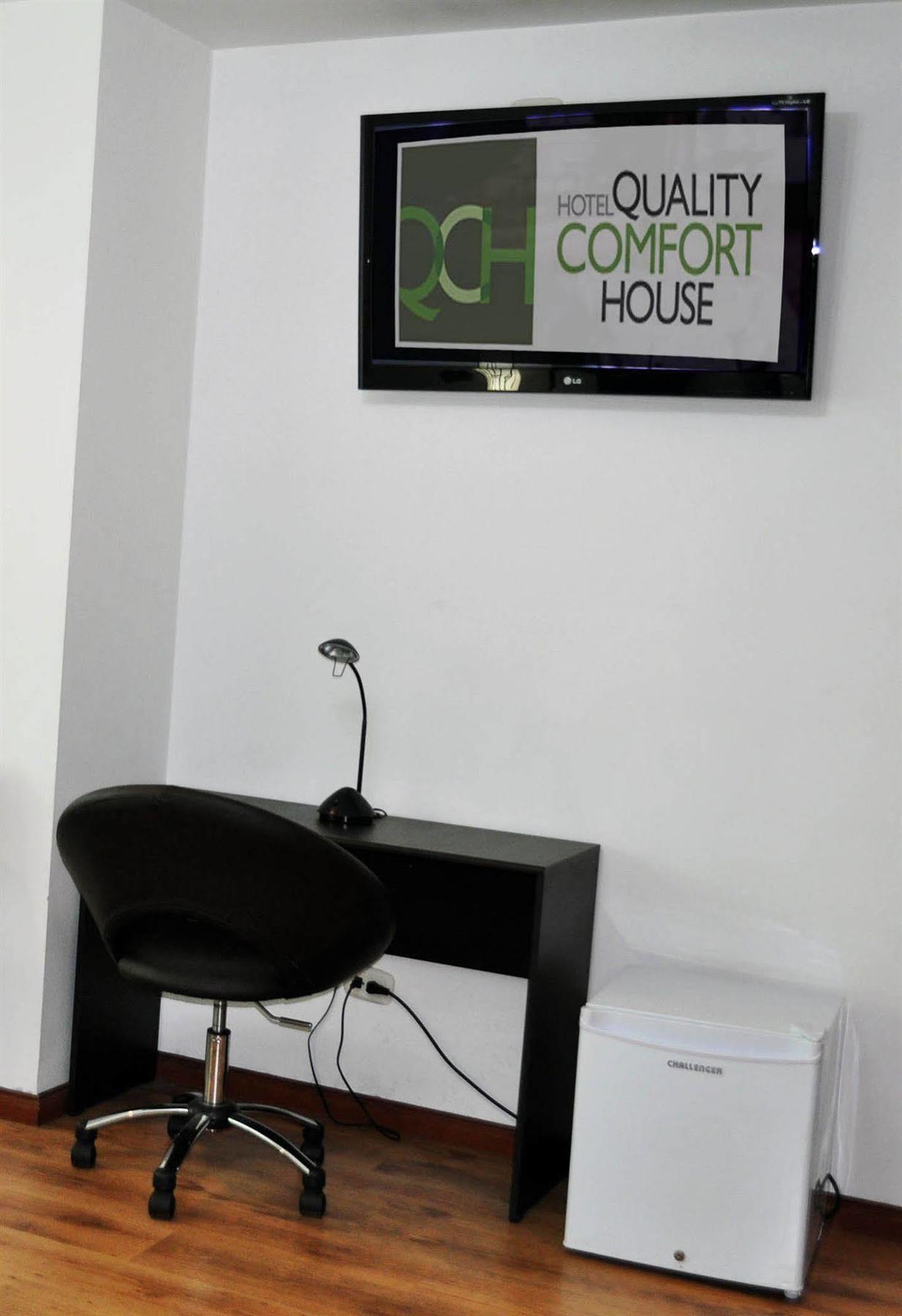 Hotel Quality Comfort House Bogotá Extérieur photo